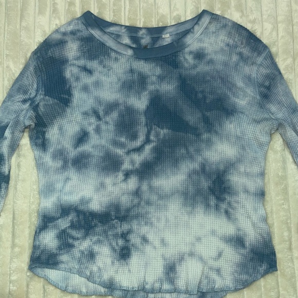 “Me to We” blue and white tie dye sweater! - Picture 4 of 4